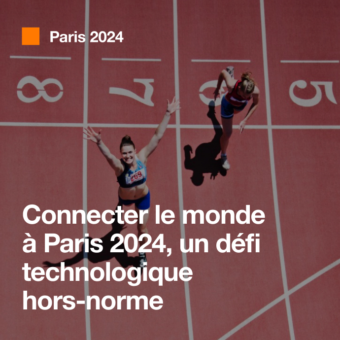 Deux athlètes dépassent la ligne d’arrivée d’une piste de course.